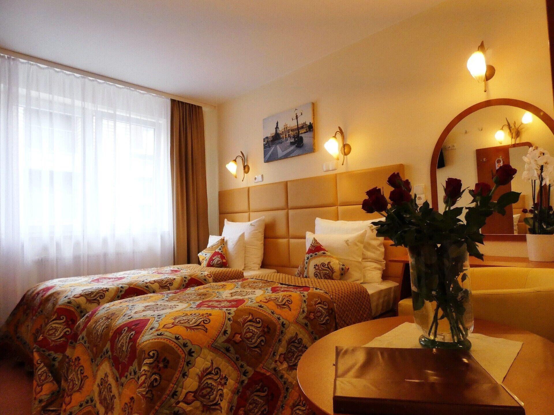 Aparthotel Adler クラクフ エクステリア 写真