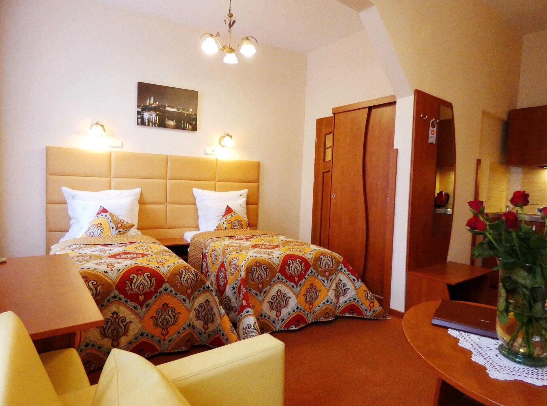 Aparthotel Adler クラクフ エクステリア 写真