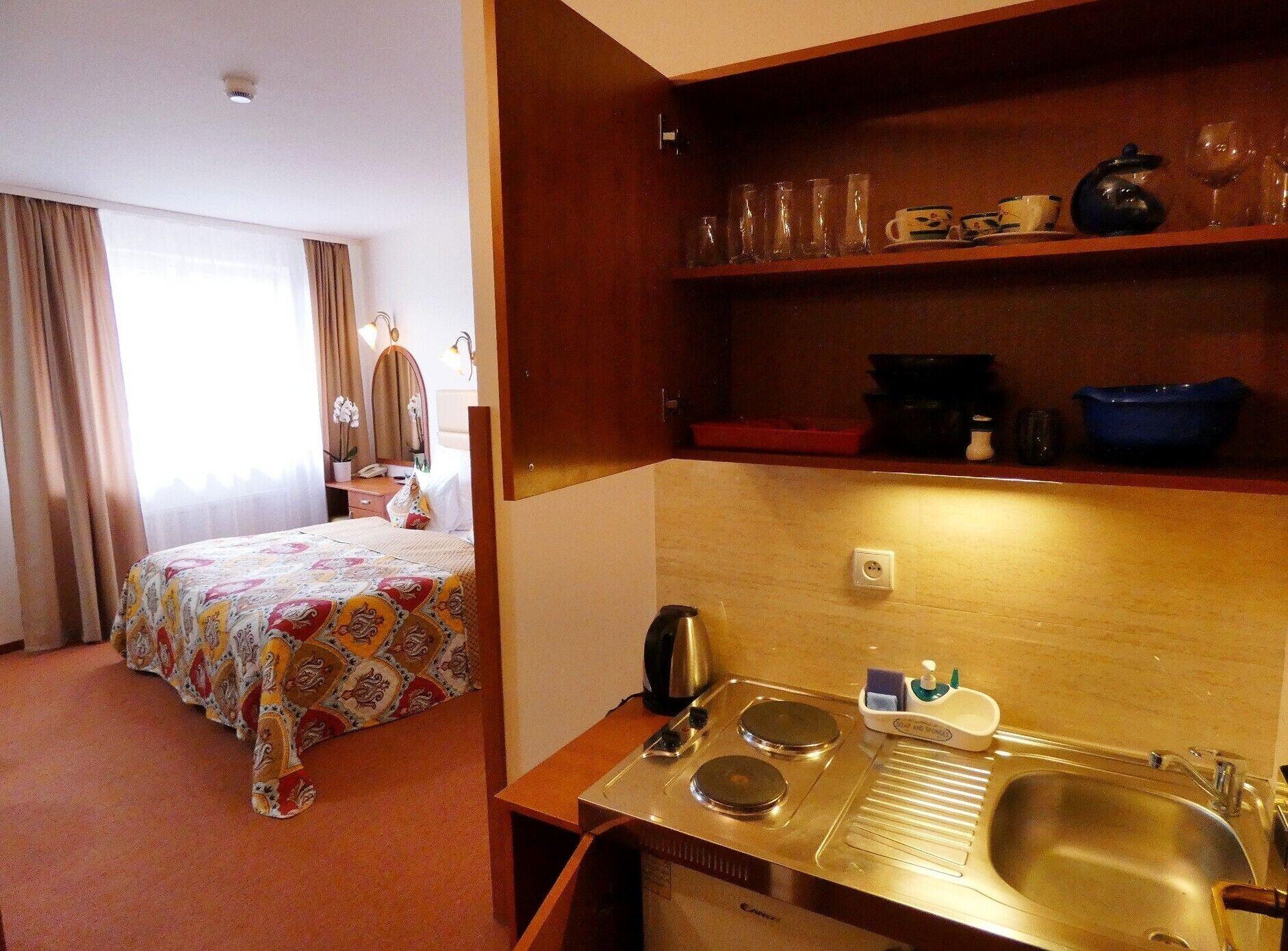 Aparthotel Adler クラクフ エクステリア 写真