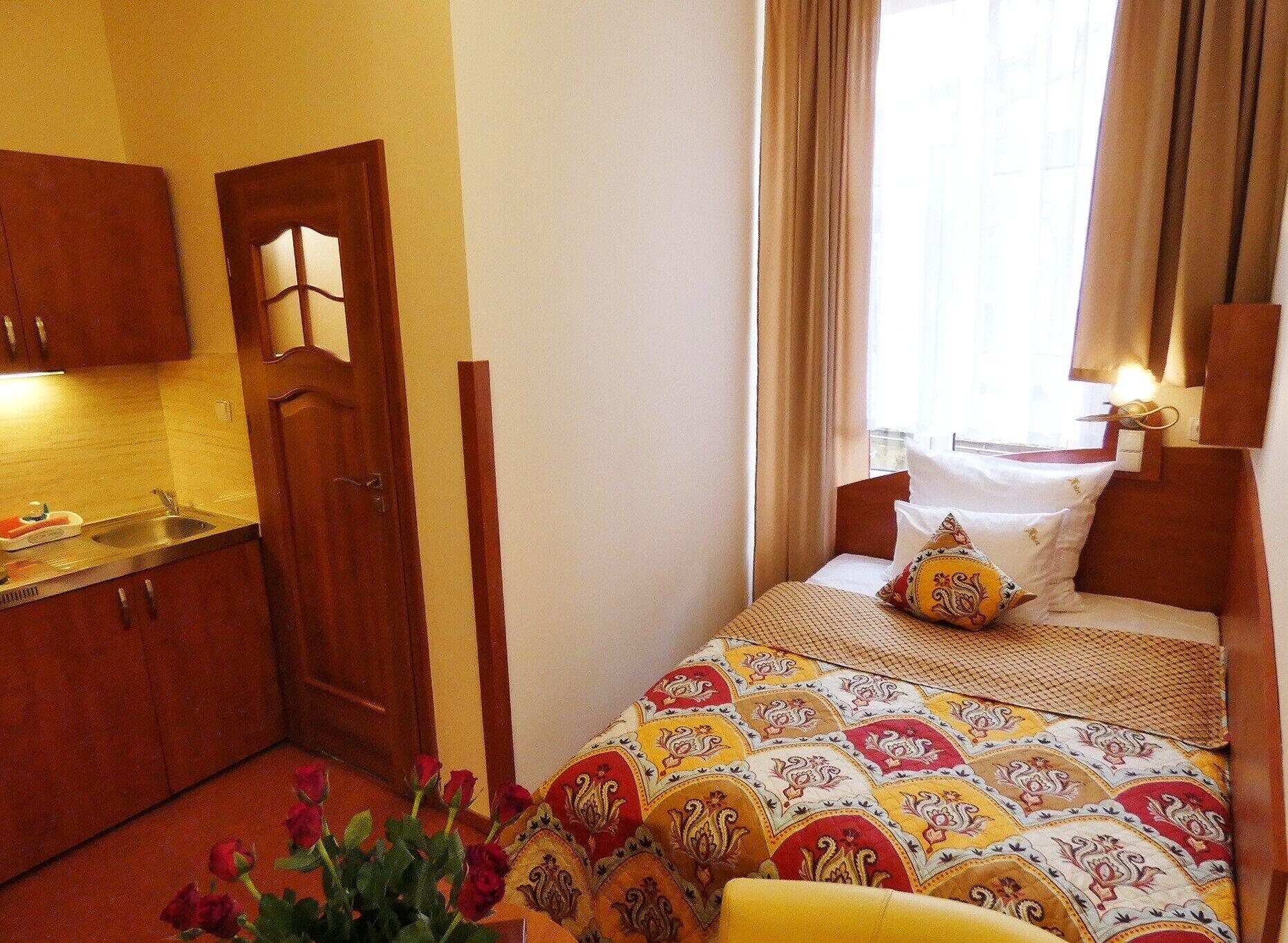 Aparthotel Adler クラクフ エクステリア 写真